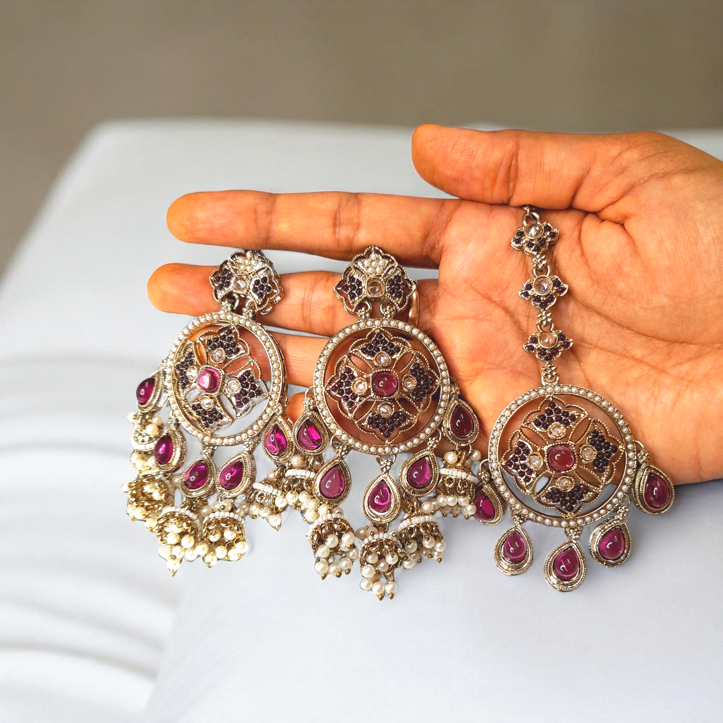 Grand Heavy Earrings with Mangtikka Set (Pink)