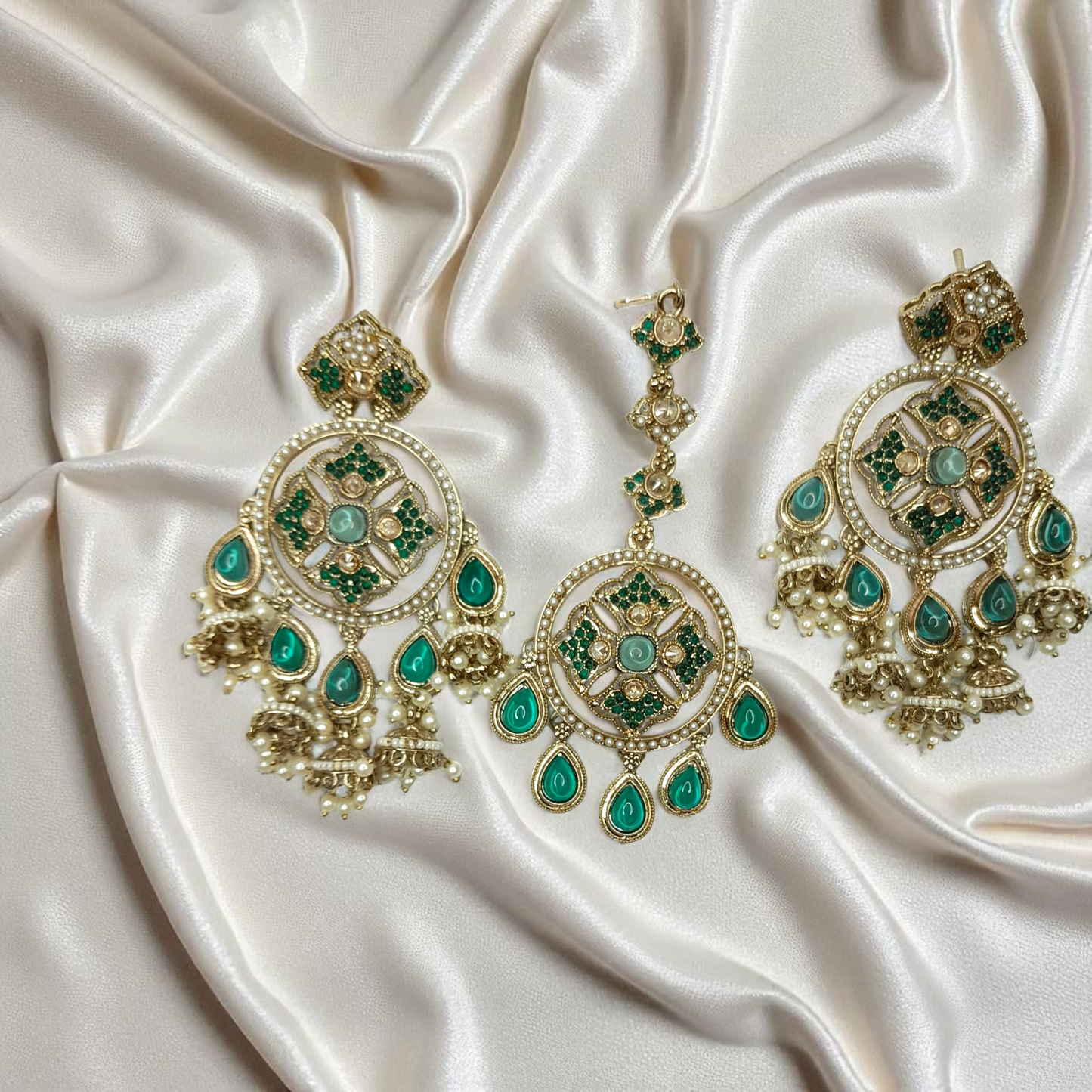 Grand Heavy Earrings with Mangtikka Set( Green)